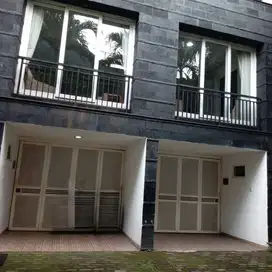 DIJUAL RUMAH TOWNHOUSE LOKASI STRATEGIS DI CILANDAK TERSEDIA 4 UNIT