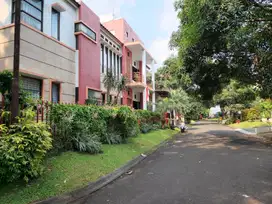 DIJUAL RUMAH DALAM KOMPLEK TAMAN SENAYAN 2 BINTARO TANGERANG