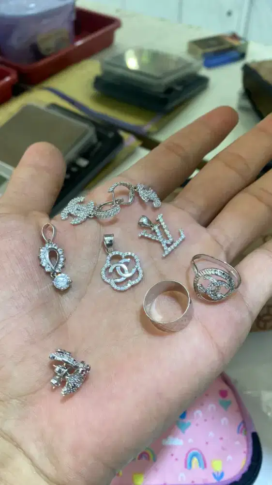 Terima beli emas dan berlian