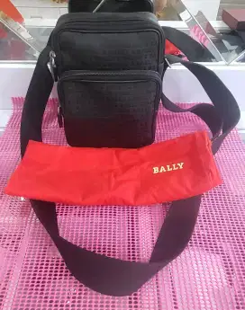 Kamera Bag Bally Pria Hitam