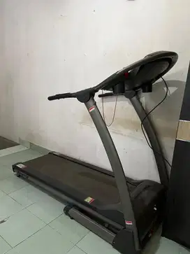 Treadmill Alat Lari Praktis