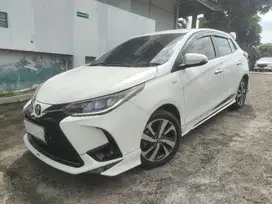 Toyota Yaris 1.5 S GR Sport Bensin-AT 2021 Putih /