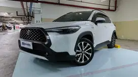 Toyota Corolla 1.8 Cross Hybrid Bensin-AT 2021 Putih /