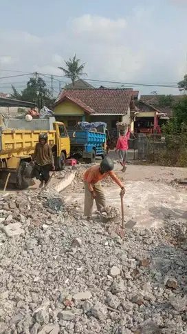 Buang Puing dan Urug Area Jogja