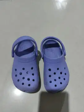 Sendal Crocs anak C 9 Ori
