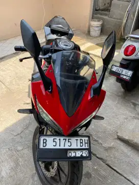 Di jual motor Honda CBR 150R