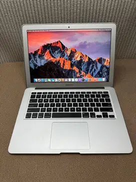 Macbook Air 2017 i5 8 256gb