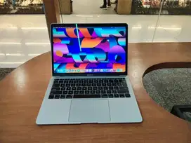 Macbook Air 2019 i5 8 512gb
