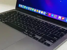 Macbook Pro 13 2020 i5 16 512gb