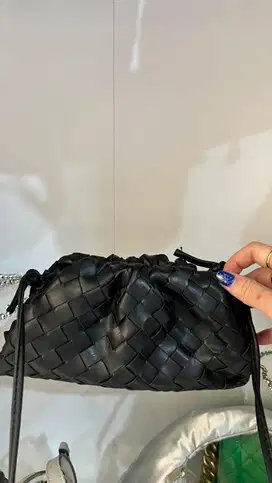 Tas mini bottega vineta black (kulitnya lembut ya)