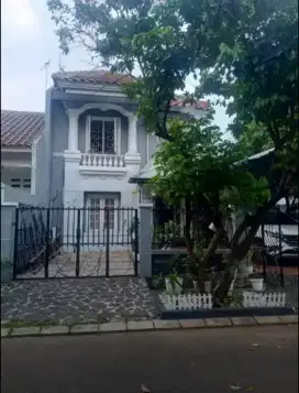 Disewakan Tahunan Semi Furnished Rumah Hook Raffles Hill