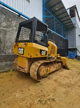 Buldoser buldozer bulldoser bulldozer Dozer doser d31 d3 d3k d3k2 XL