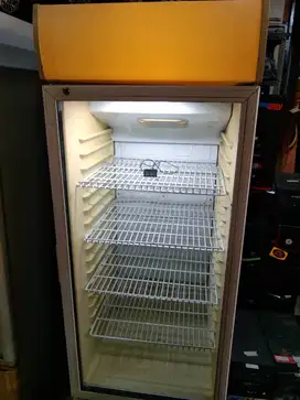 showcase  ac dibeli harga tinggi