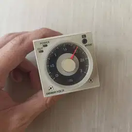 TIMER OMRON H3CR-A8