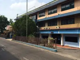 JUAL WISMA DI TENGAH KOTA