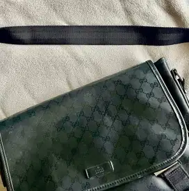 Gucci vintage sling bag authentic