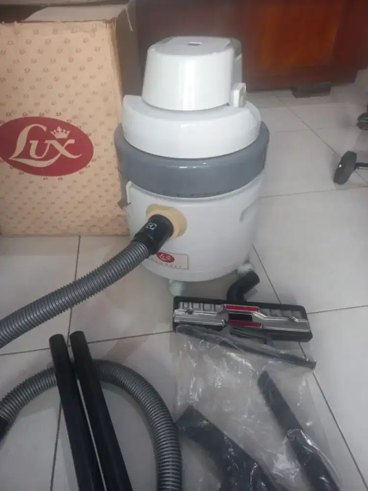 Vaccum Cleaner merk Lux