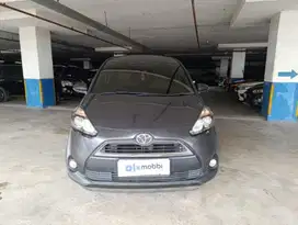 TOYOTA SIENTA V 1.5 MT 2017