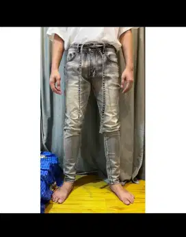Dijual Celana jeans Rucas ceramic grey belted
