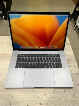 MACBOOK PRO 2017 15 INCHI 16/256 GB TOUCHBAR SECOND ORIGINAL