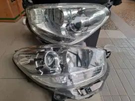 Head lamp Daihatsu Sirion 2012