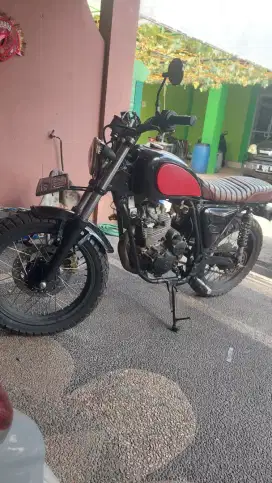 SCORPIO CUSTOM SCRAMBLER JAPSTYLE TRACKER BOBBER