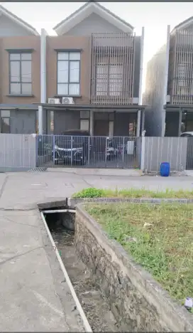 Di Jual Rumah 2 lantai