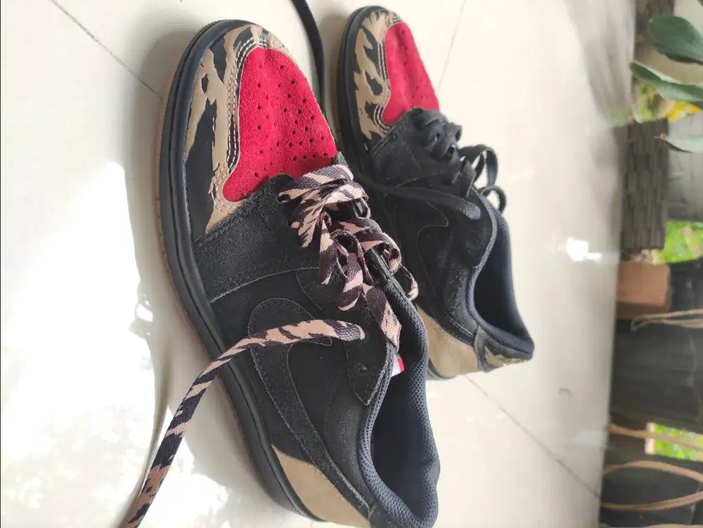 Sepatu Nike Air Jordan 1 Retro Lox X SoleFly Carnivore