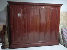 LEMARI PAKAIAN 4 PINTU KAYU JATI