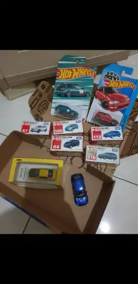 Diecast honda mainan honda crv jazz freed tomica hotwheels