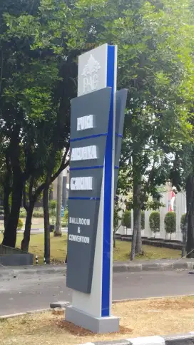 Pylon sign | Acp