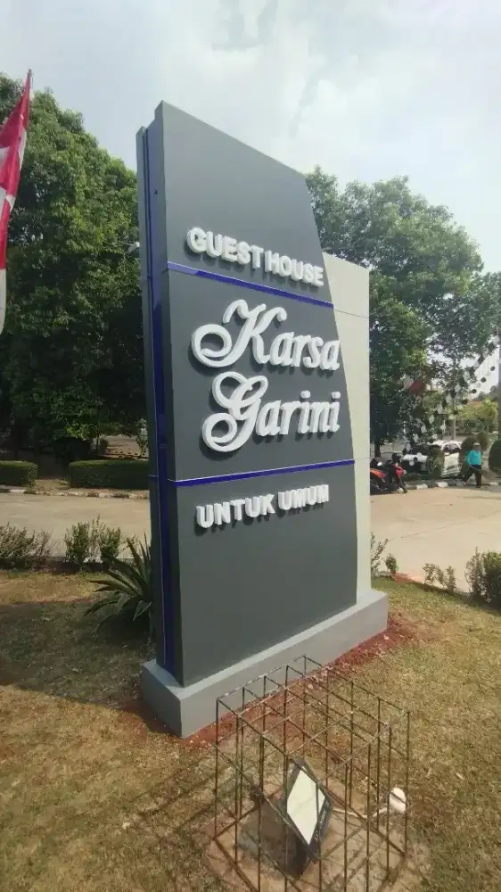 Pylon sign, Acp, Acrylic