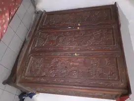 Dijual lemari 3 pintu kayu jati asli ukir bekas, Semarang