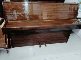 Piano Yamaha LU 80 PW [COKLAT WALNUT]