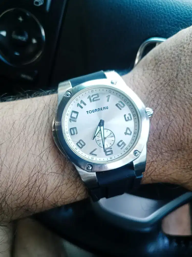Jam tangan tourneau by GAP
