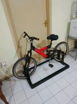 Sepeda Wim Cycles di custome jadi Sepeda Statis