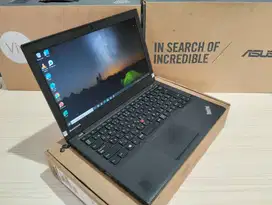 Laptop Lenovo X240 Harga : Rp. 2.300.000