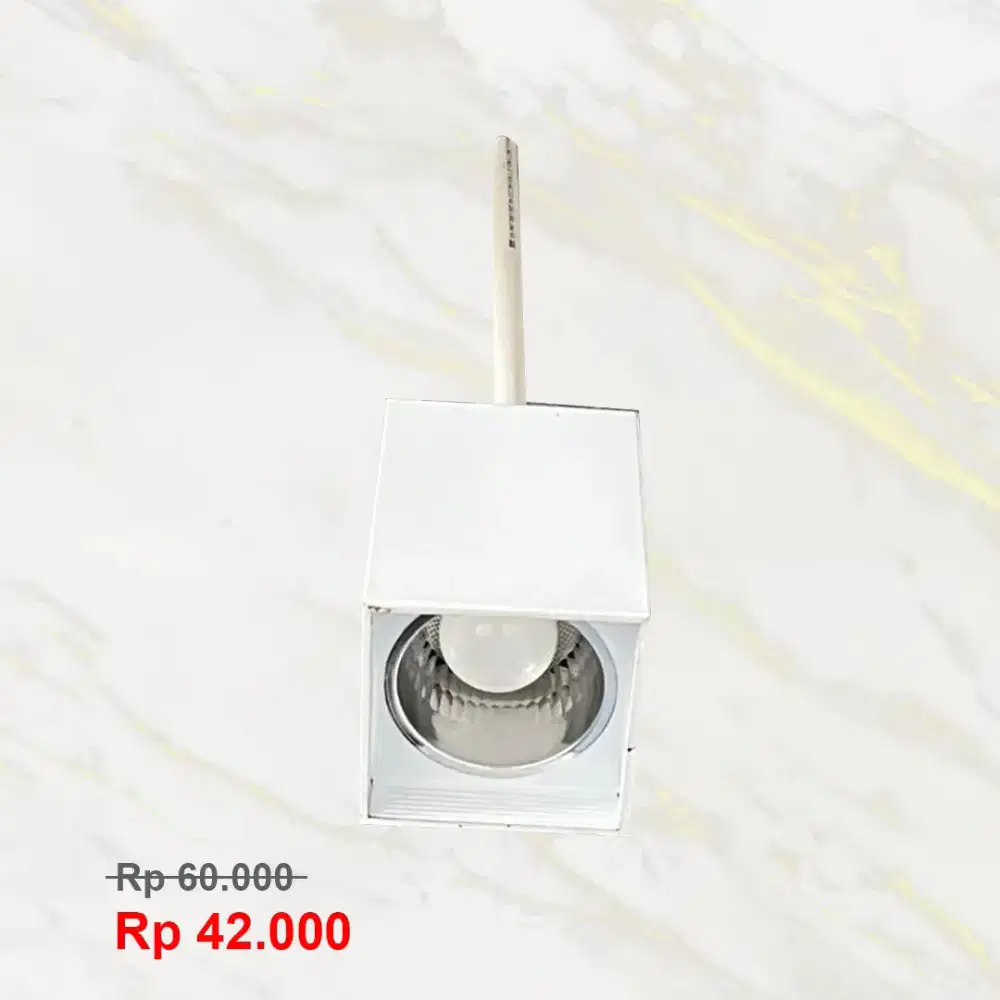 Kap lampu kotak
