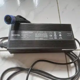 Charger Motor listrik merk SANS