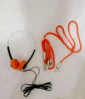 headphone + fast charger cable ori 120 net  Lokasi Cilebut