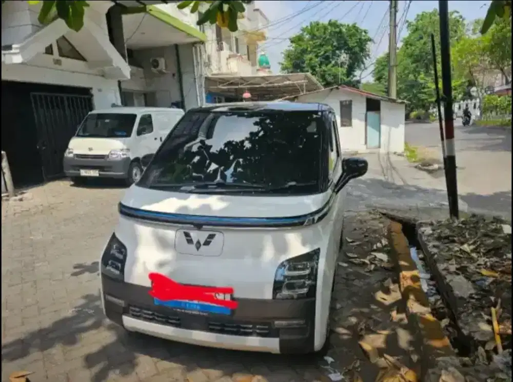 Dijual Wuling Air EV Long range pmk 2023 tgn 1 dr baru nama sendiri