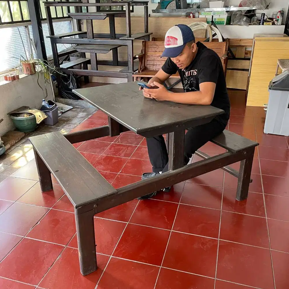 Meja Cafe/Taman dari kayu