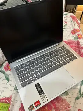Thinkpad Lenovo Ideapad slim 5 7530U 16gb 1TB SSD