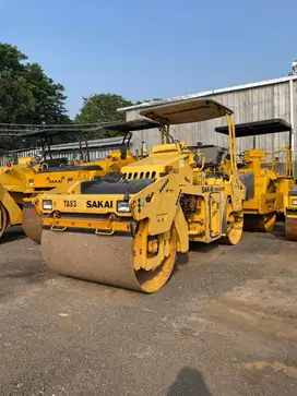 Dijual !  Tandem Roller Sakai SW652ND. Kap 6-8 ton. Ex Japan !