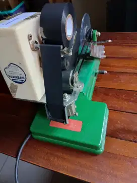 Mesin cetak kode expired date/kode produksi
