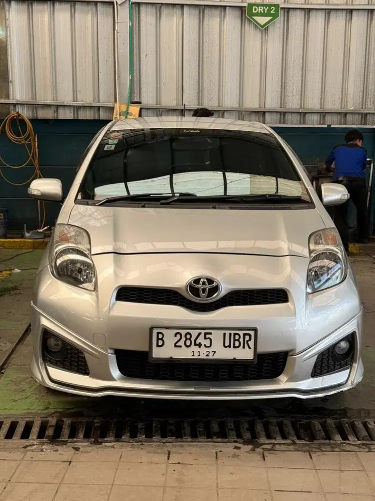 Toyota yaris jakarta barat