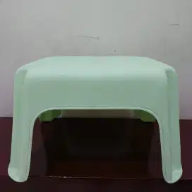 Bangku plastik Green Leaf 1202