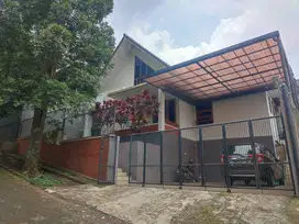 Rumah Dijual Cisitu Indah Dekat ITB Jarang ada Harga nego