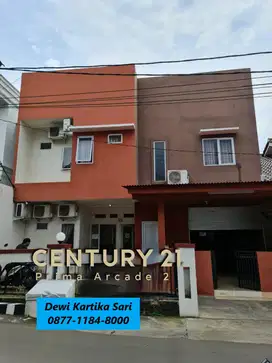 Dijual Rumah Bagus Siap Huni Carport luas di Legoso Ciputat DS-13542