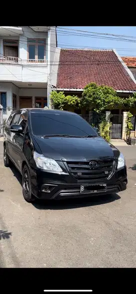 Dijual Innova G 2014 AT very Mint Condition